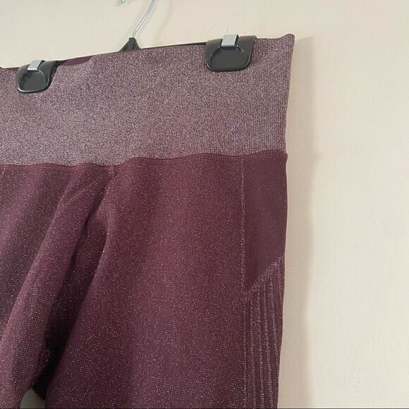 Athleta Twilight Tight ll size small - Picture 7 of 7